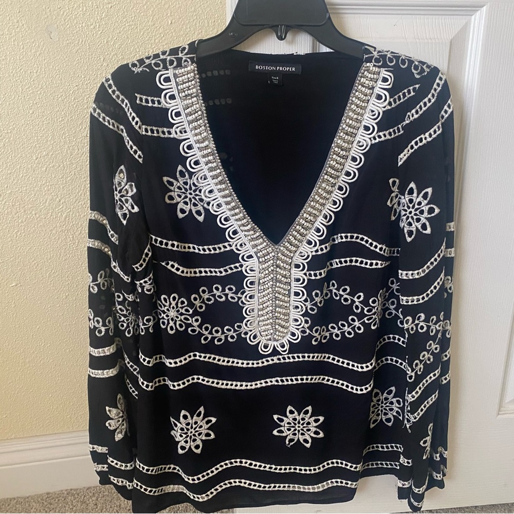 Boston Proper Embroidered Blouse S NWOT